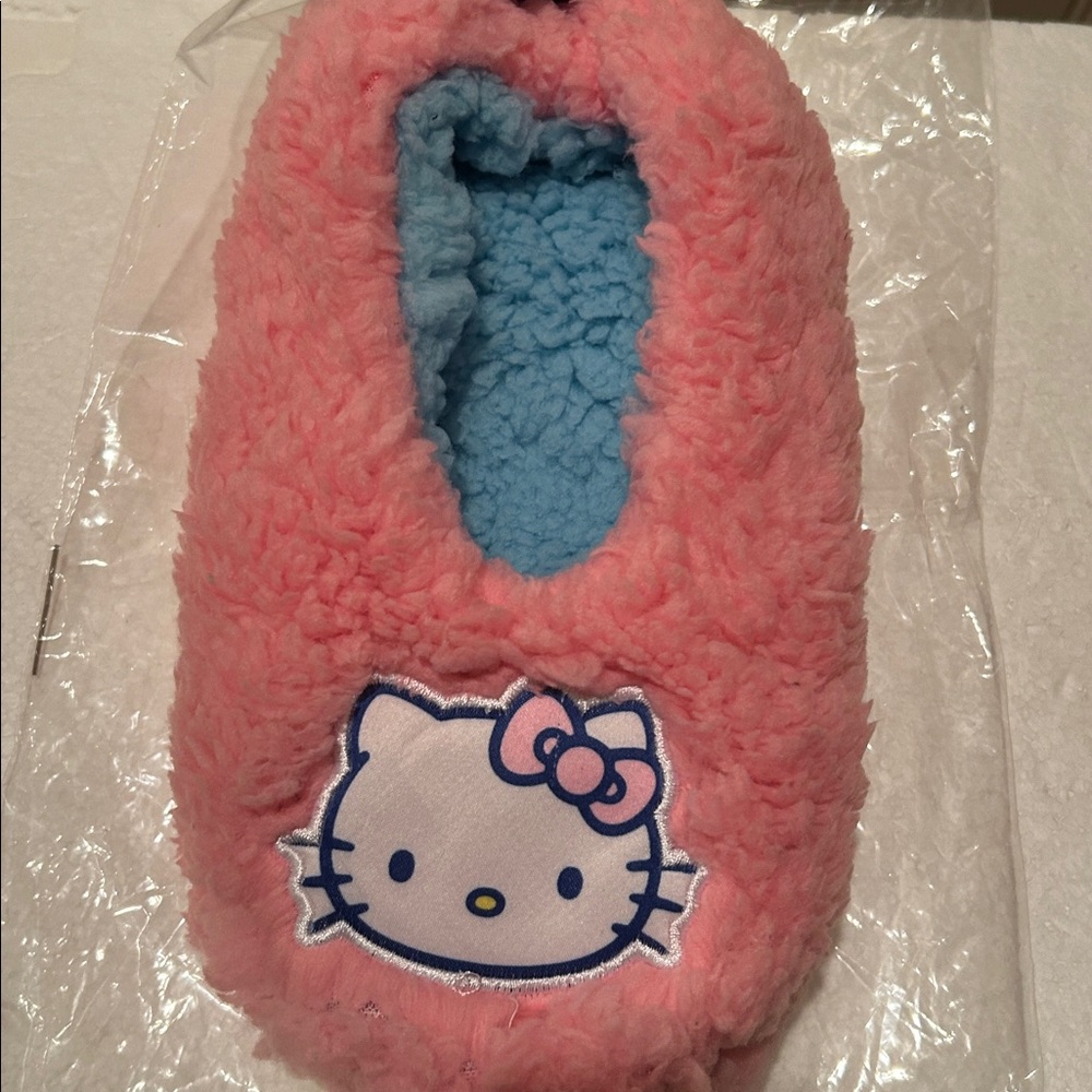 NWT Hello Kitty & Friends cozy fleece character SlipOn slipper socks women size9